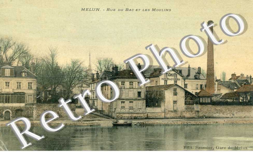 Rue du Bac et les moulins