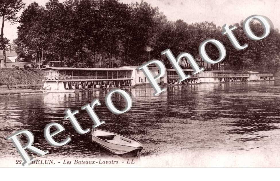 Les bateaux lavoirs