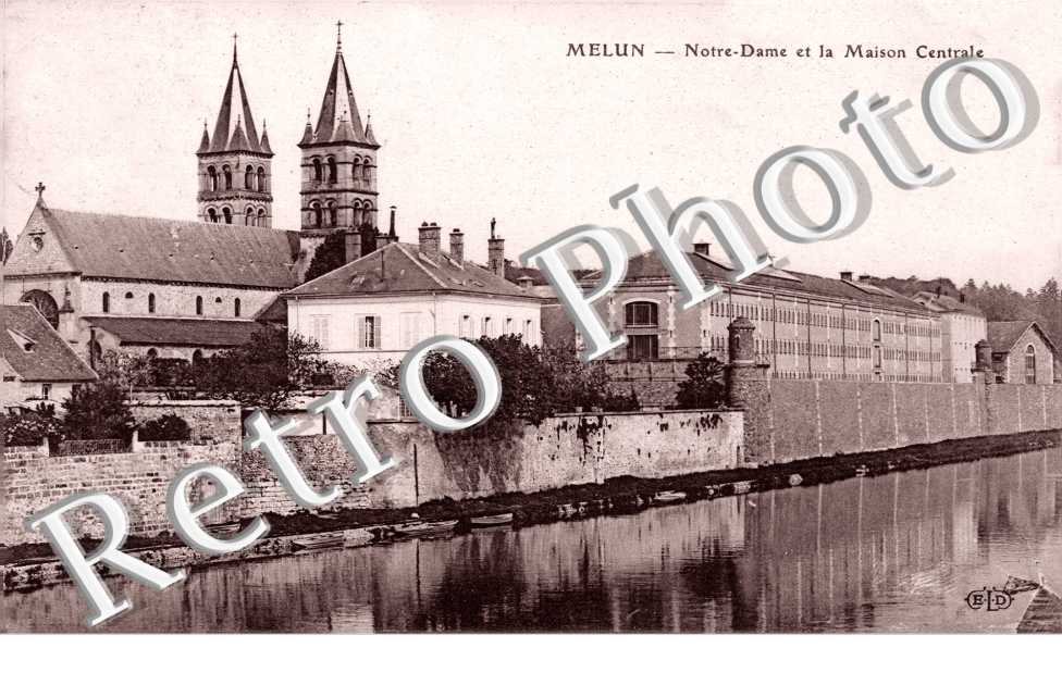 Notre Dame et la Maison Centrale