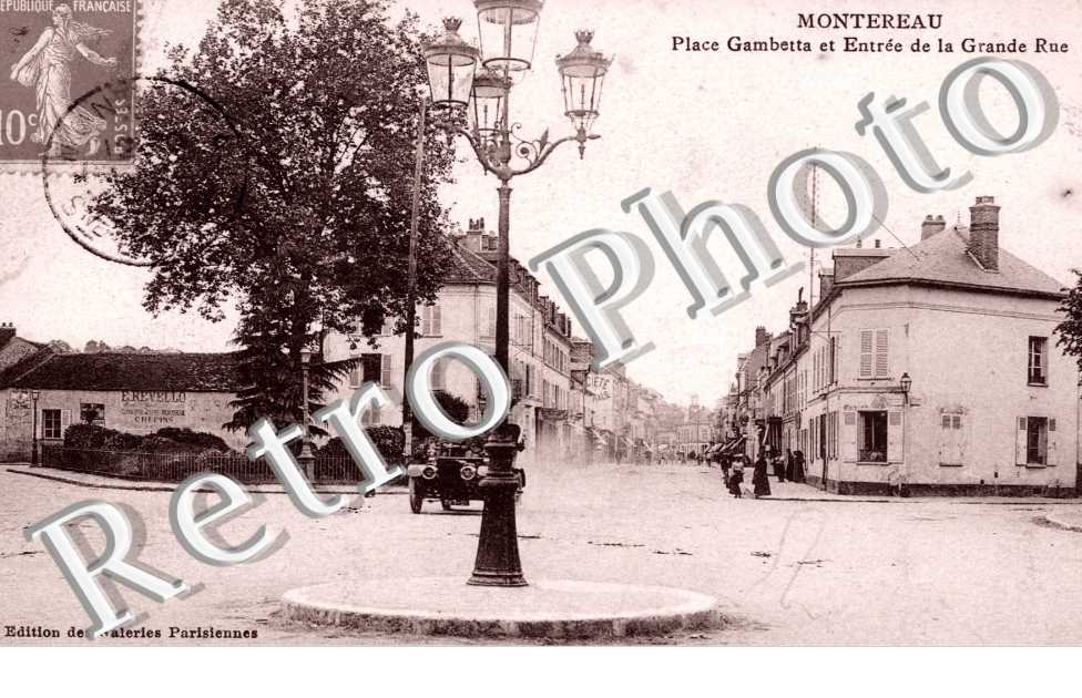 la Place Gambetta et l'Entree de la Grande Rue