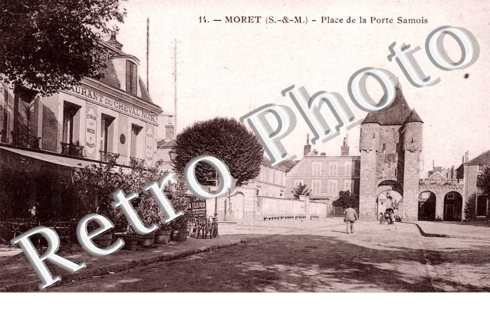 place de la Porte Samois