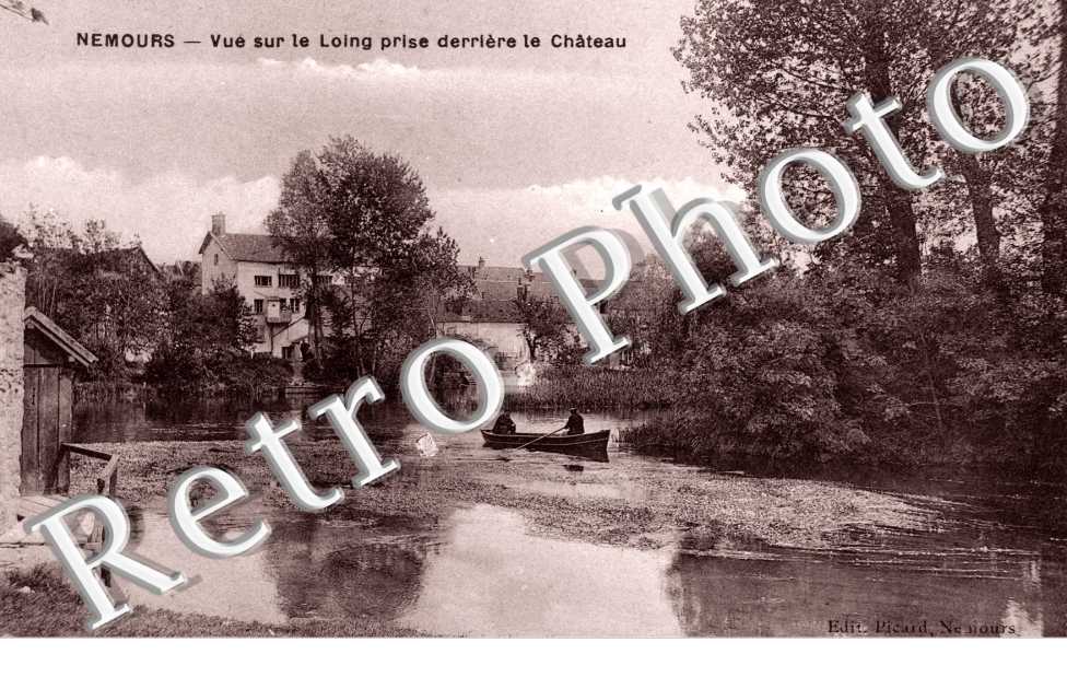 Vue sur le Loing prise derriere le Chateau