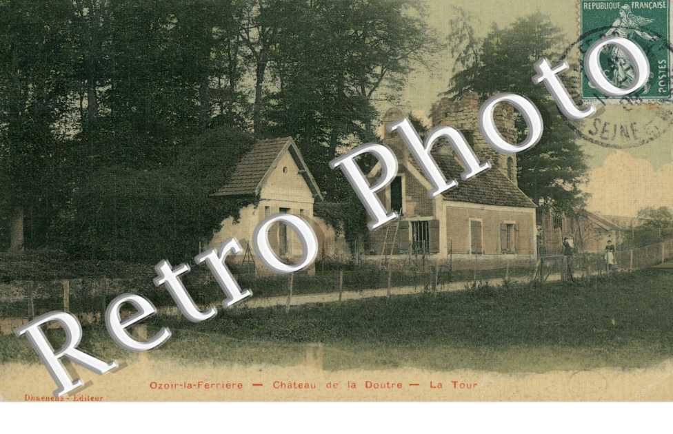 chateau de la Doutre  La tour