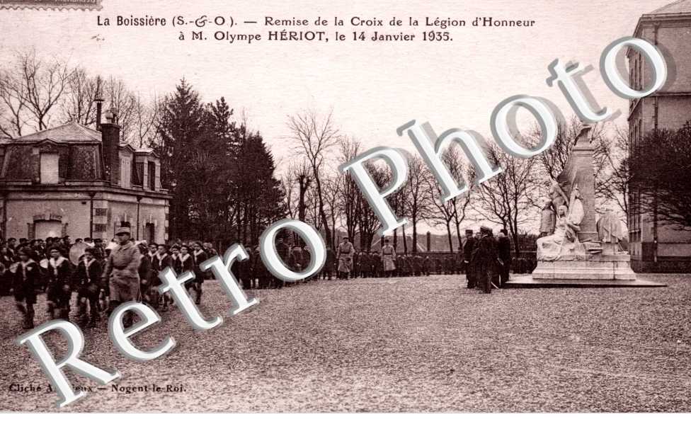 remise de la croix de la Legion d&#039;Honneur a M. Olympe Heriot, le 14 janvier 1935
