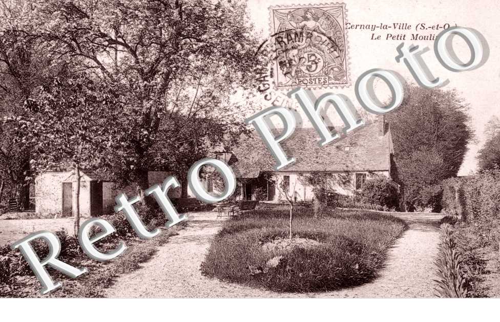 Le Petit Moulin