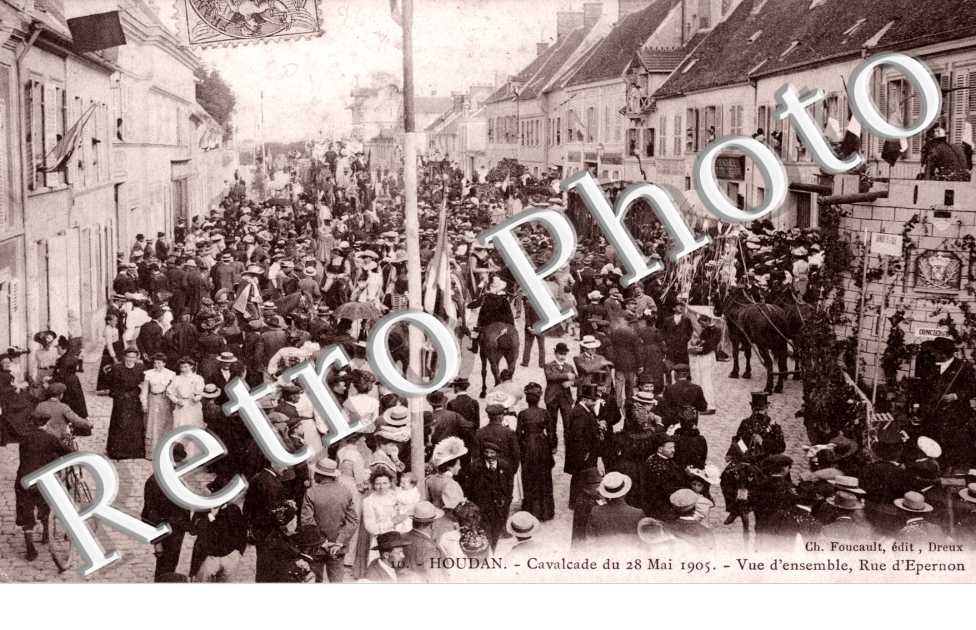 Vue d&#039;Ensemble de la Rue d&#039;Eperon, la Cavalcade du 28 mai 1905