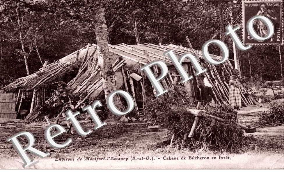 Cabane de bucheron en foret