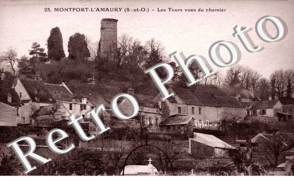 Les Tours vues du charnier