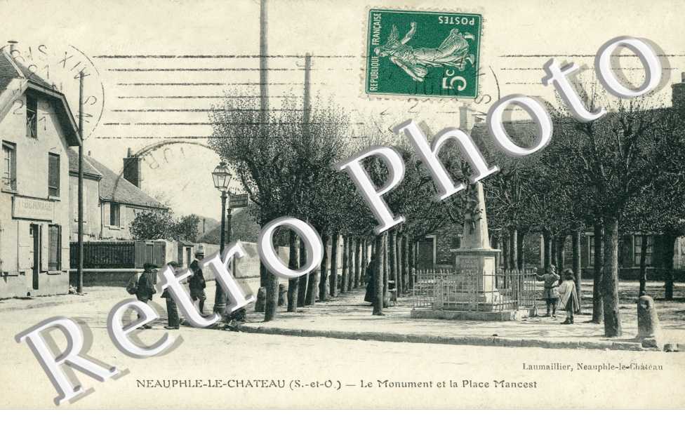 Le Monument et Place Mancest