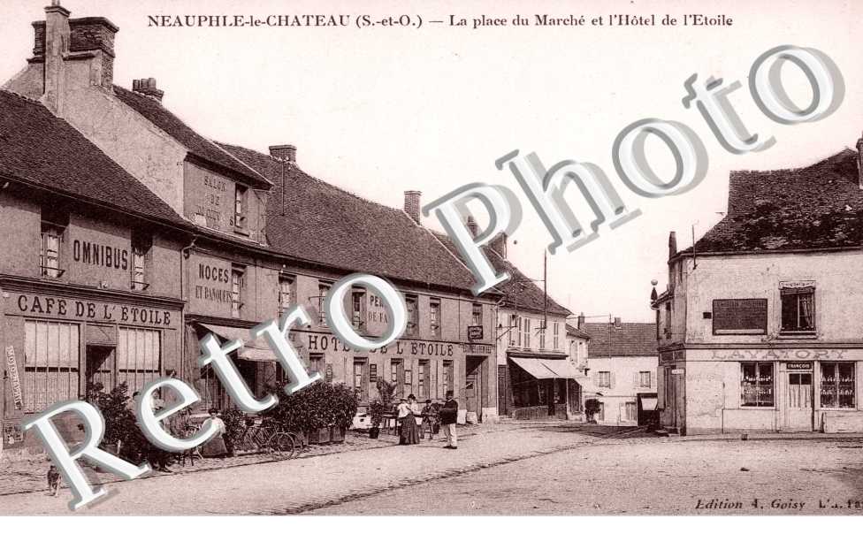 La Place du Marche et l&#039;Hotel de l&#039;Etoile