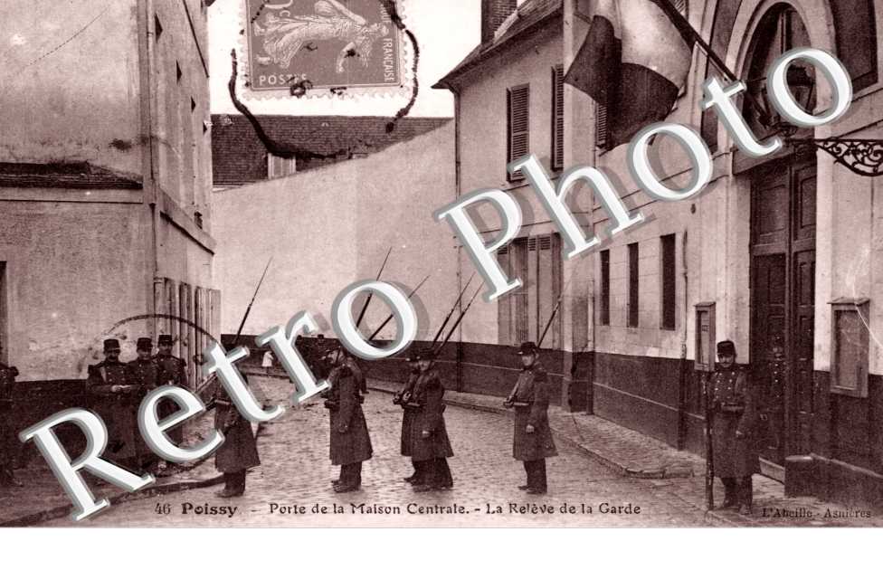 Porte de la Maison Centrale, le Releve de la Garde