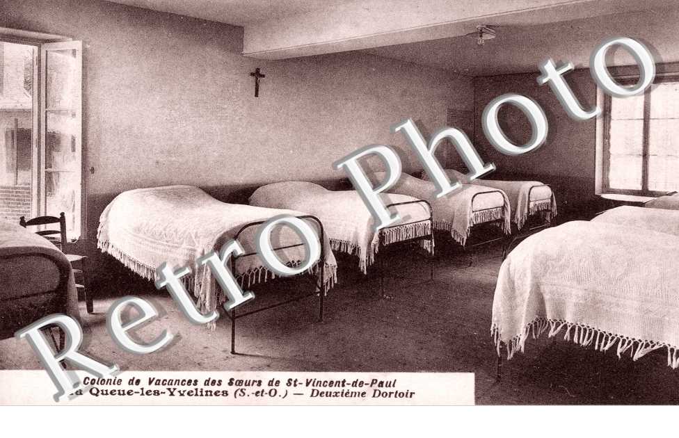 Colonie de vacances des soeurs de Saint-Vincent de Paul - deuxieme dortoir
