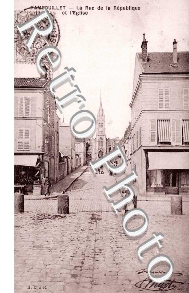 la Rue de la Republique et l&#039;Eglise