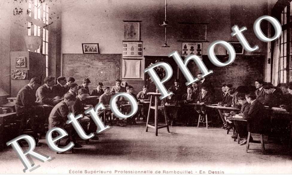 Ecole Superieure Professionnelle, en dessin