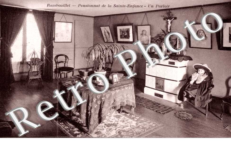 Pensionnat de la Sainte Enfance, un Parloir