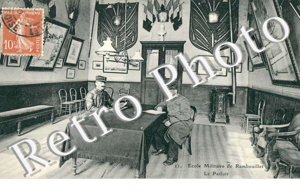 Ecole militaire, le parloir