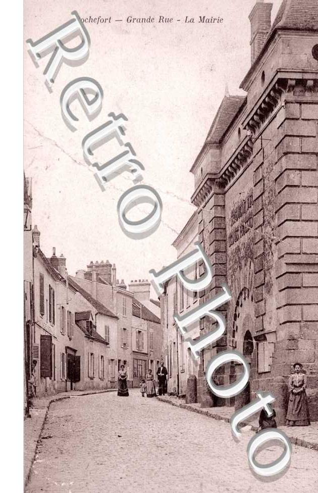 Grande Rue, la Mairie