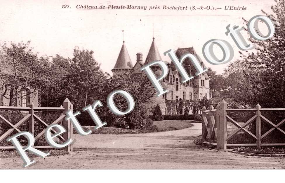 Chateau de Plessis Mornay