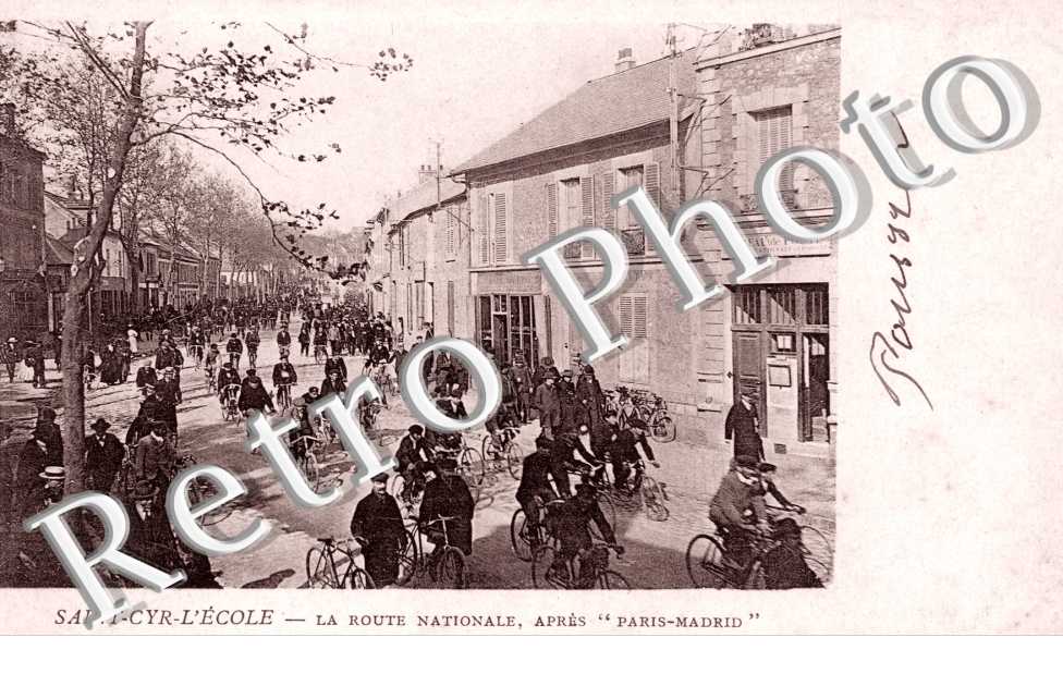la Route Nationale apres "Paris-Madrid"