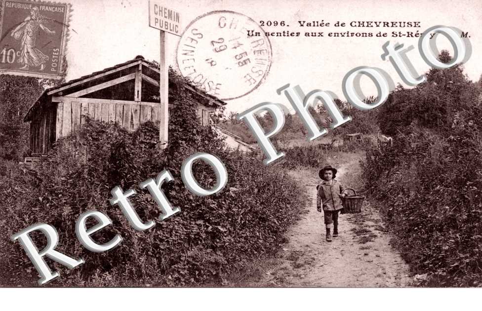 Un sentier aux environs de Saint Remy