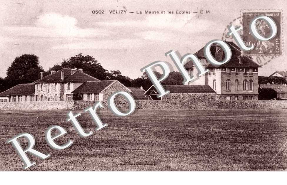 La mairie et les ecoles