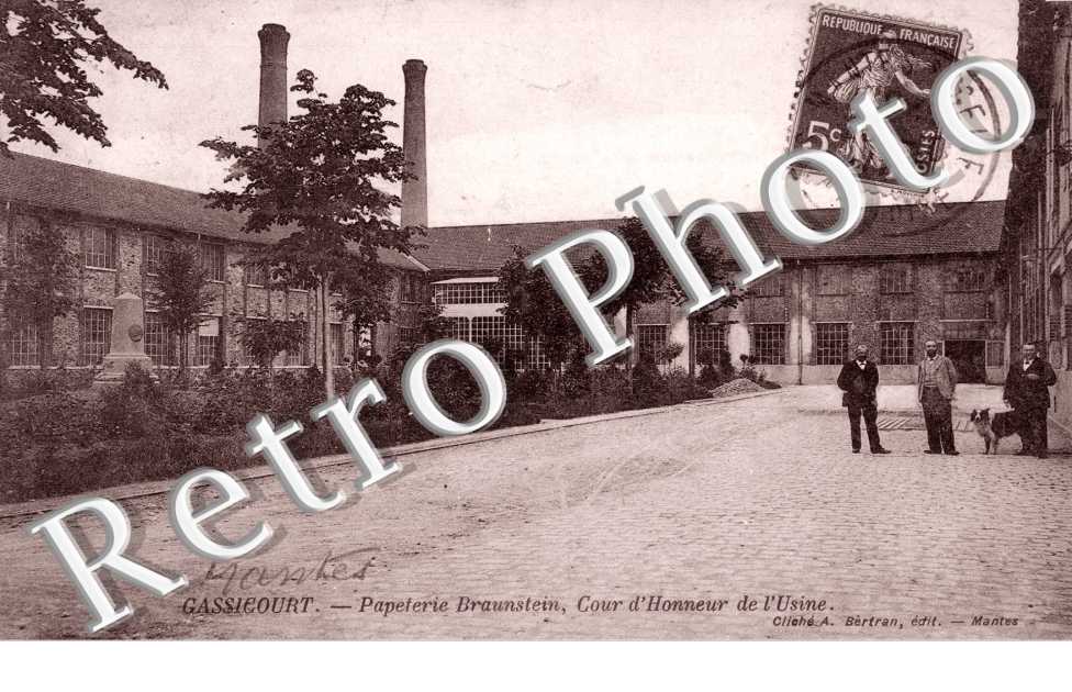 Gassicourt, la Papeterie, Cour d&#039;Honneur de l&#039;Usine