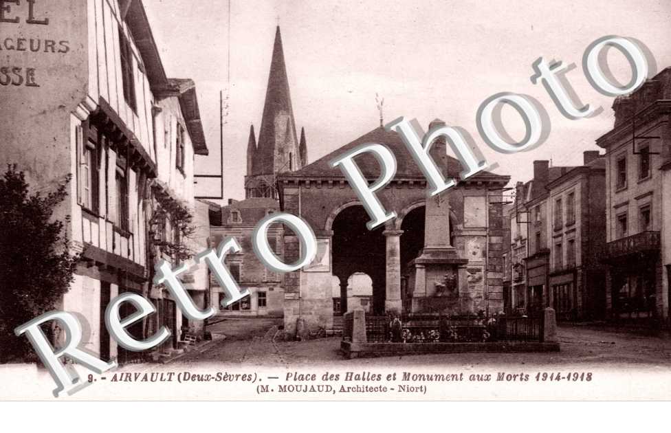 la Place des Halles et le Monument aux Morts 1914-1918