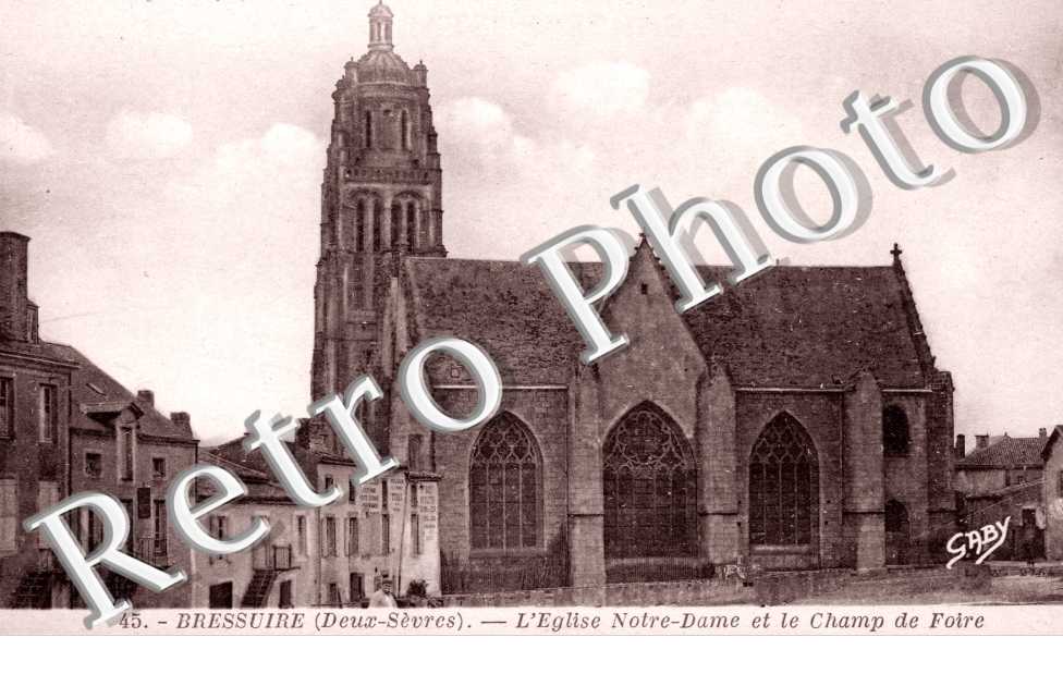 'Eglise Notre Dame et champ de foire