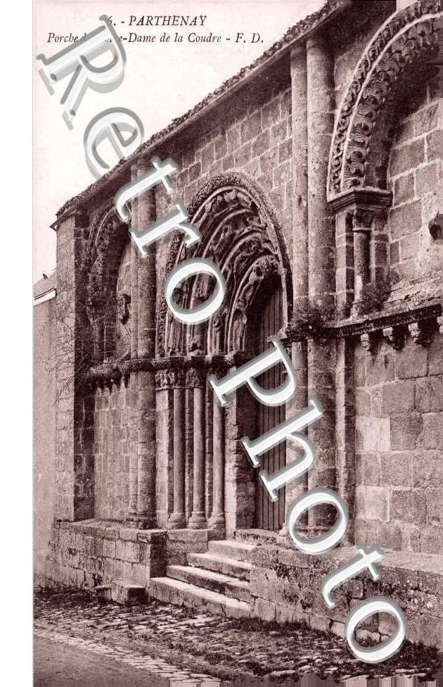 Porche Notre Dame de Couldre 
