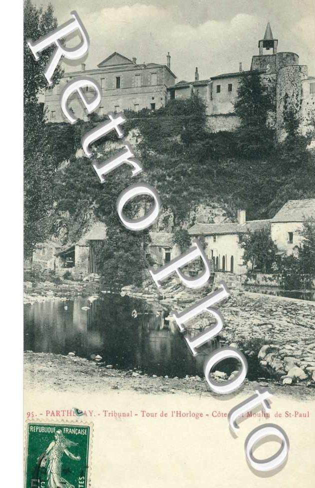 le Tribunal, la Tour de l'Horloge, le Coteau et le Moulin de Saint-Paul