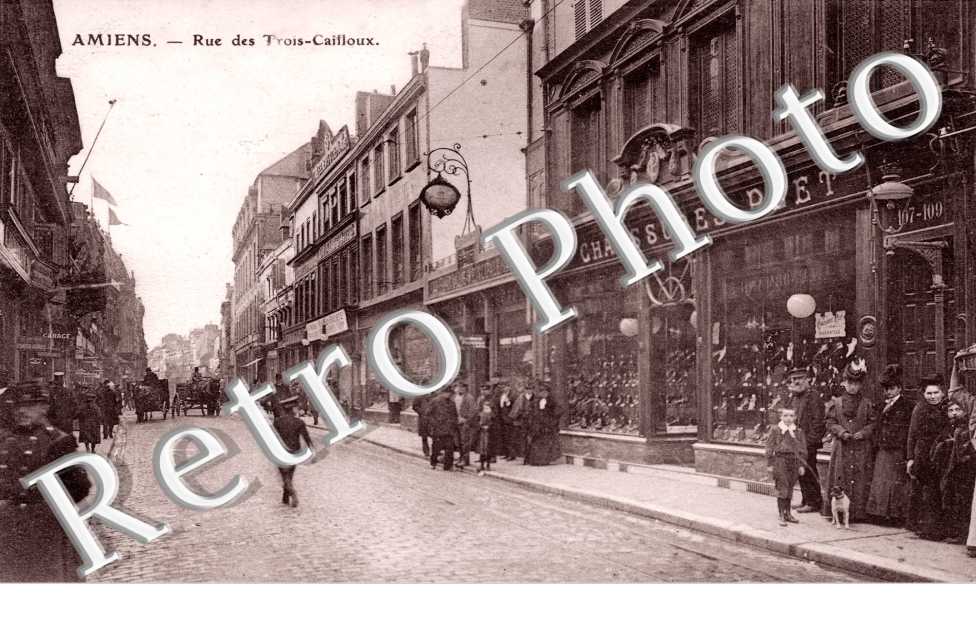 Rue des Trois-Cailloux - Chaussures Plet