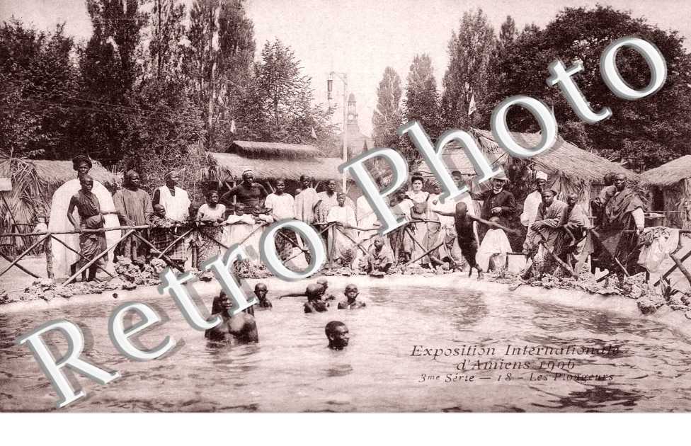 Exposition Internationale d'Amiens 1906, village Senegalais Les plongeurs