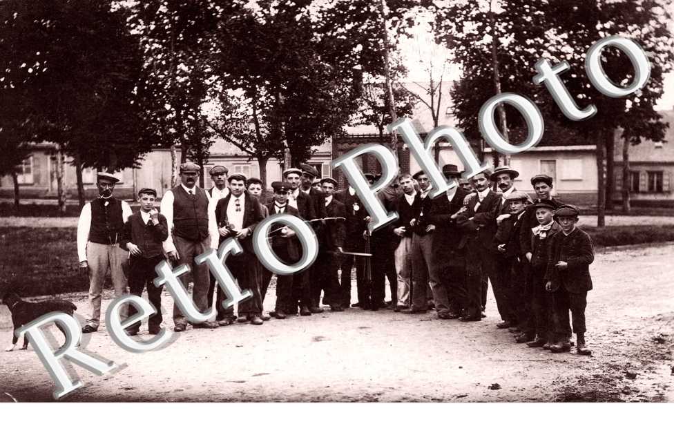 Un groupe d&#039;hommes