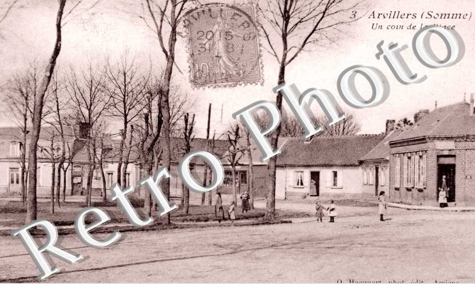  Un coin de la place