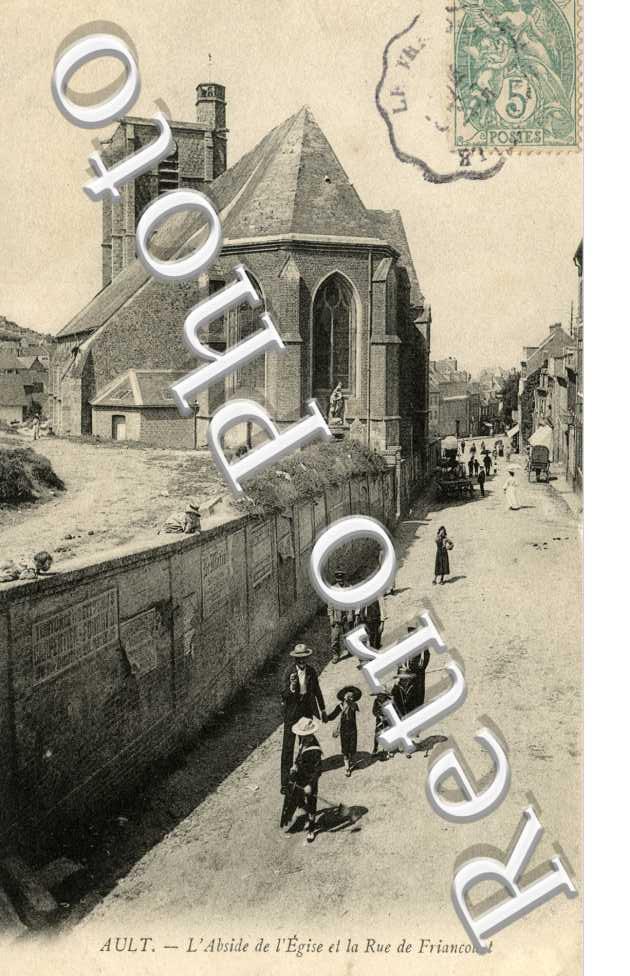 La Rue de Friaucourt L'Abside de l'Eglise et 