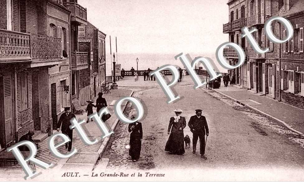  la Grande Rue et la terrasse