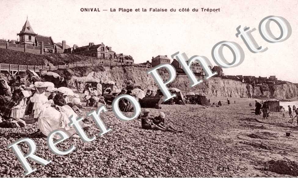 Onival - La Plage et la Falaise côté du Tréport CARTE ANIMEE