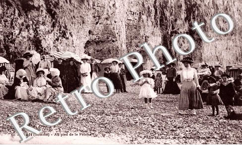 au pied de la falaise