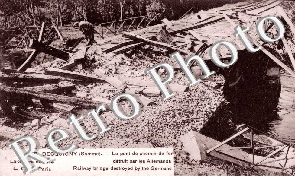 Le Pont du Chemin de fer detruit par les Allemands