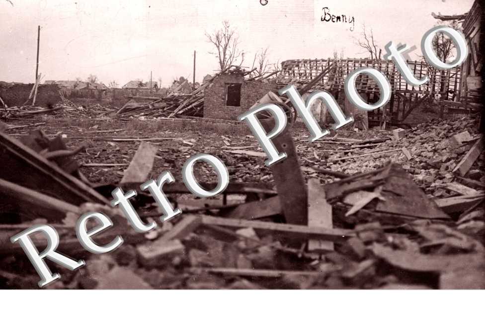 ( Le Village detruit )