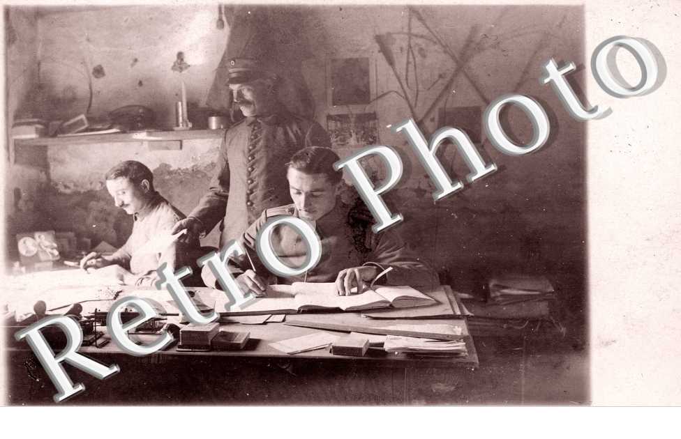 ( scene du travail militaire de bureau )