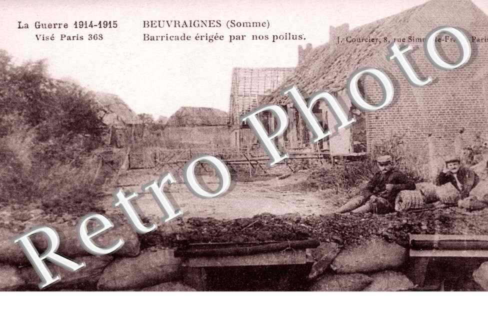 barricade erigee par nos poilus