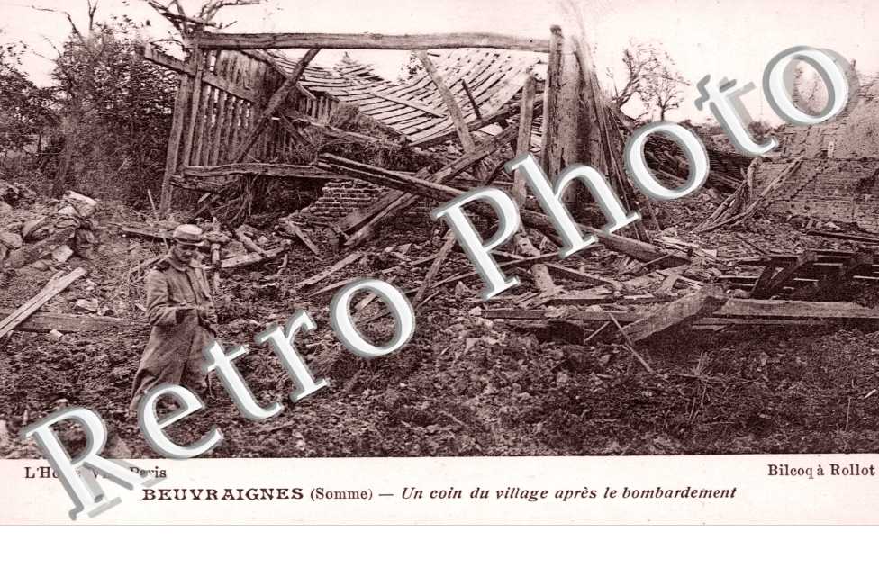 un coin du villagee apres le bombardement