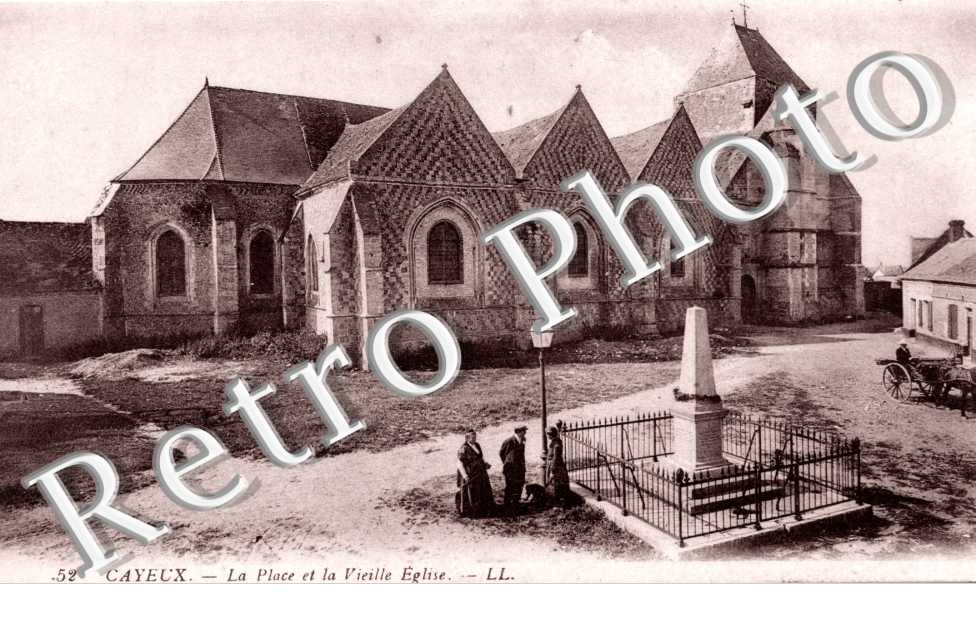 la Place et la Vieille Eglise