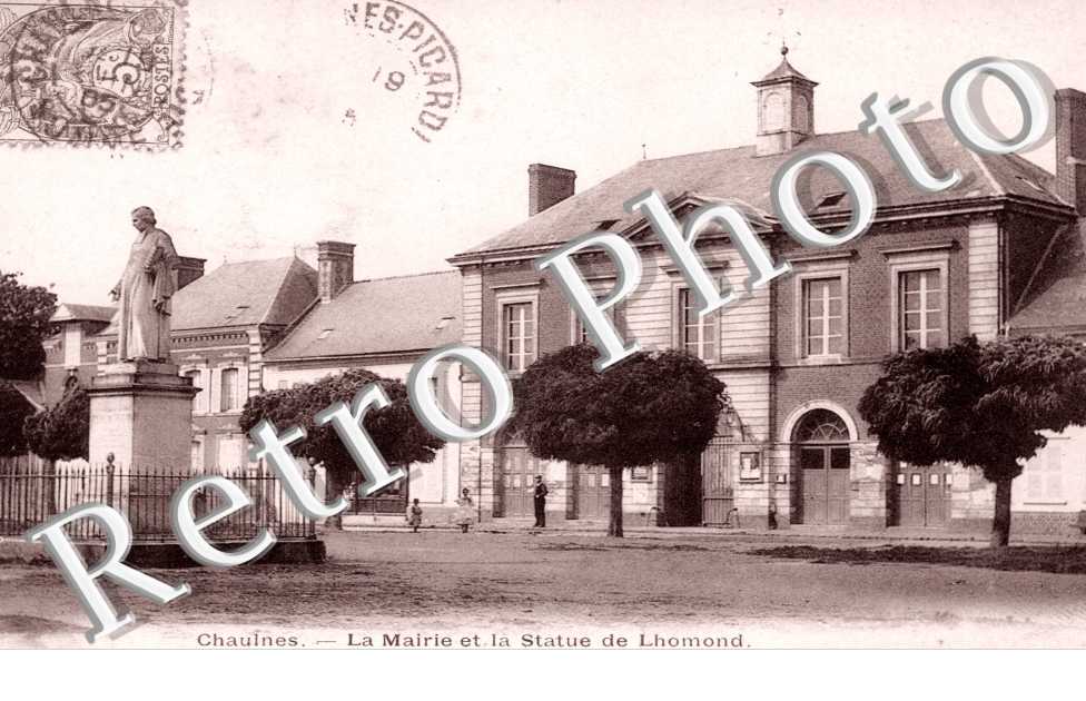 Mairie et la Statue de Lhomond
