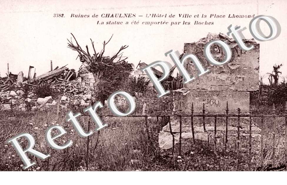 ruines de chaulnes,  l'hotel de ville et la place lhomond