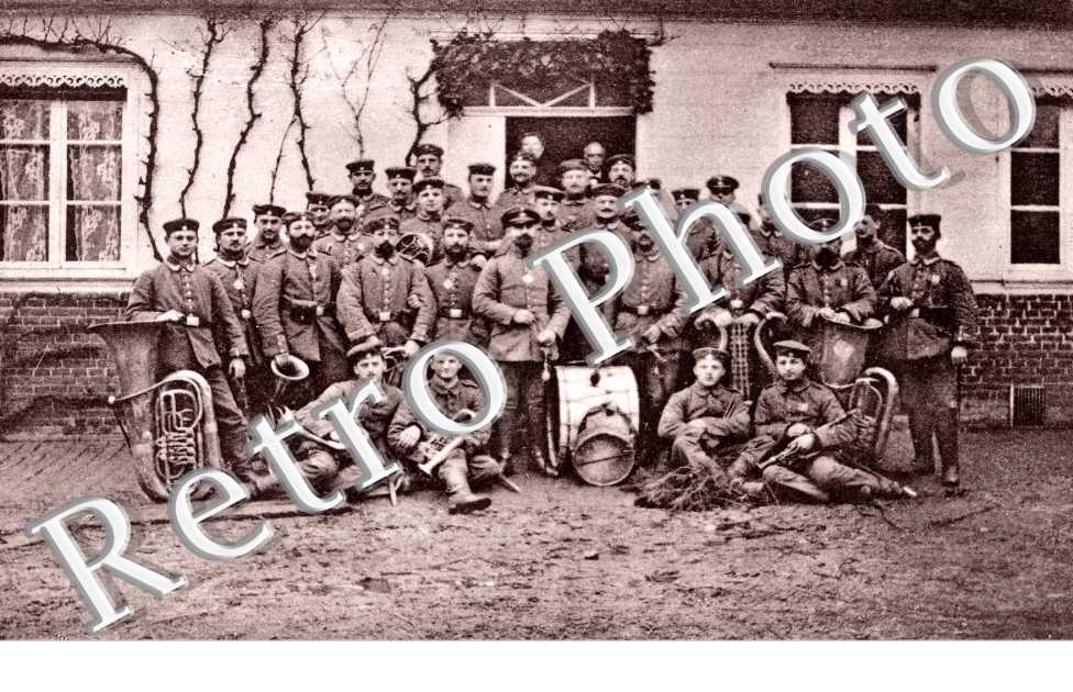 musikmeister Max Hempel mit seiner Kapelle im Felde 4 dezember 1914