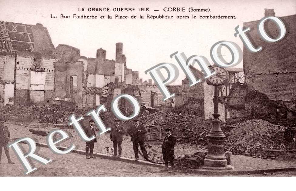 Rue Faidherbe et Place de la Republique apres le bombardement