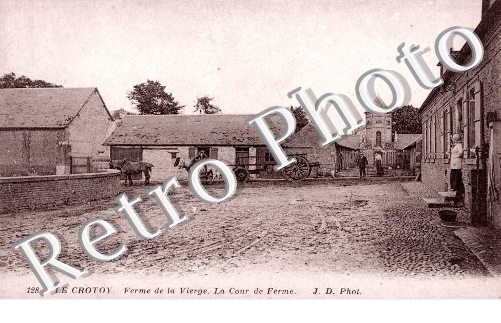 Ferme de la Vierge - La Cour de la Ferme