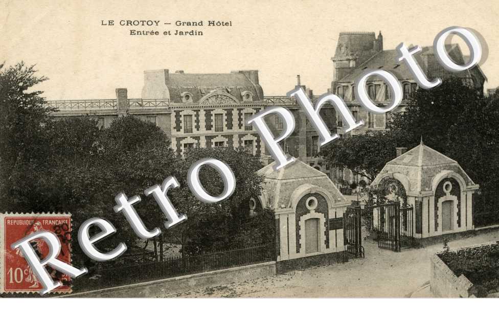 Le Grand Hôtel - Entrée et Jardin